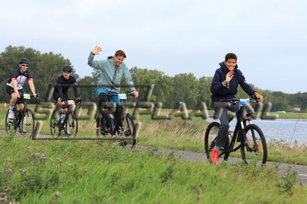 YZ06913.jpg